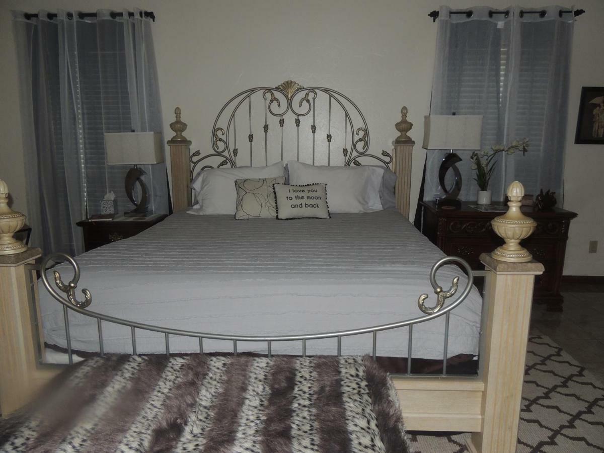 The Whispering Pines Inn Norman Exterior photo